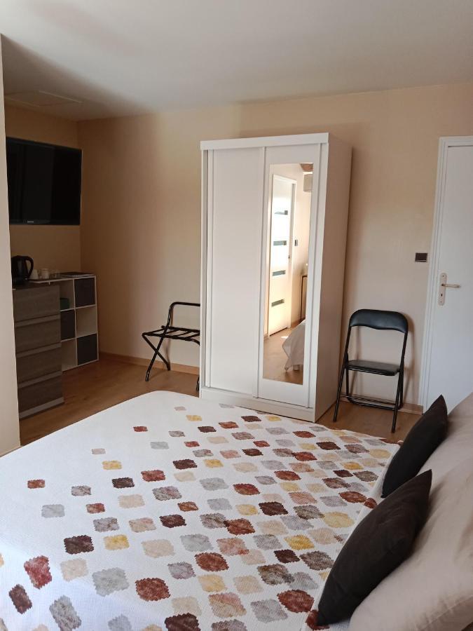 Bed and Breakfast L Olivier De St Leger Chateau  Esterno foto